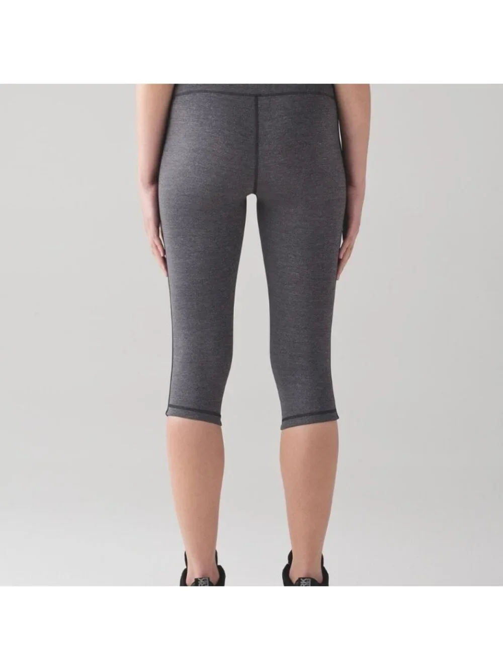 Lululemon Squad Goals Crop (17